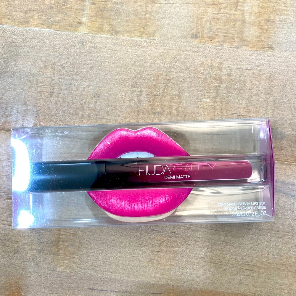 Huda beauty Demi matte cream lipstick gloss nib
